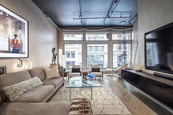 Living room, photo 2