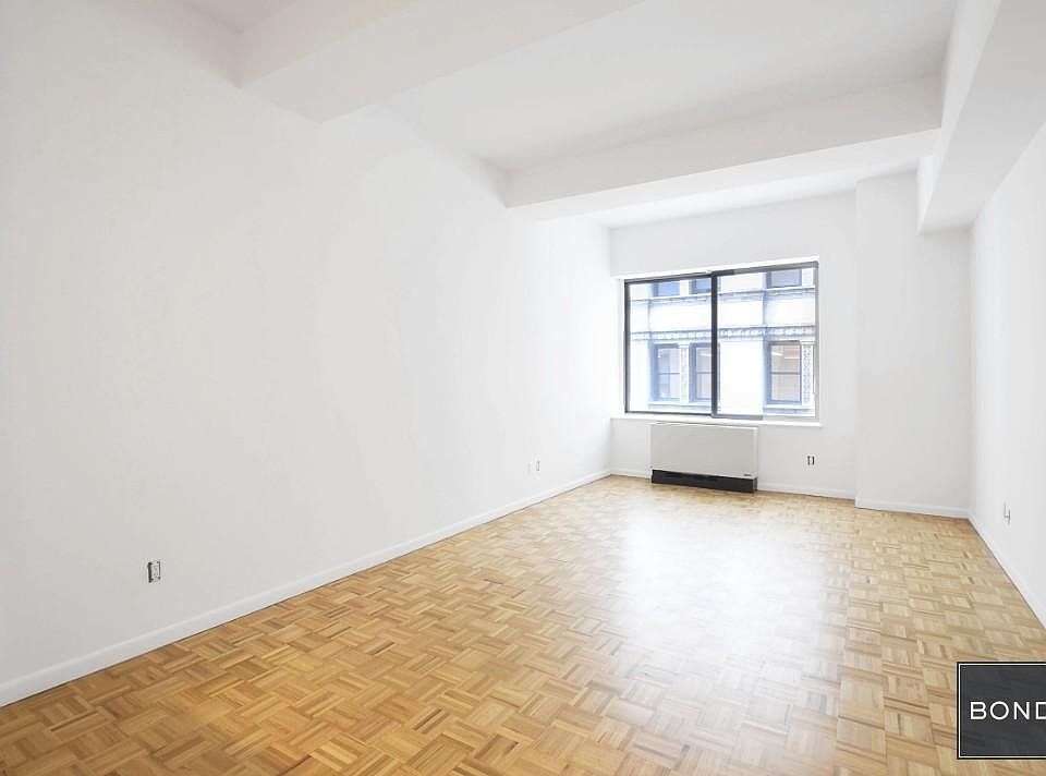 1st image of 45 Wall St APT 1004