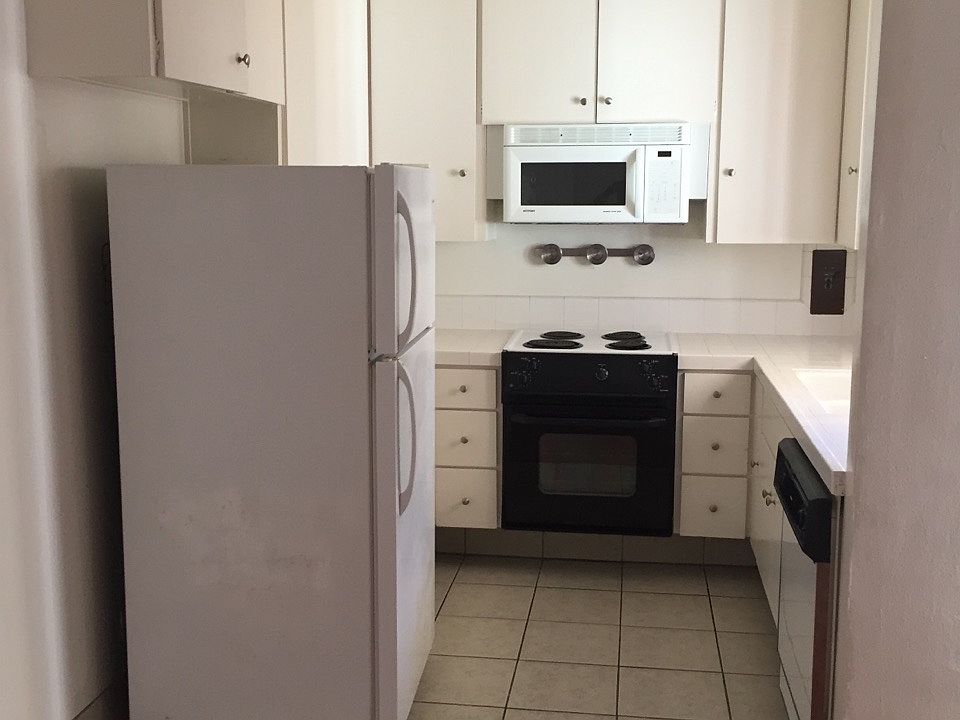2nd image of 7736 Paseo Del Rey APT 6