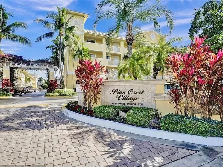 1515 E Broward Blvd #310 — Photo 1