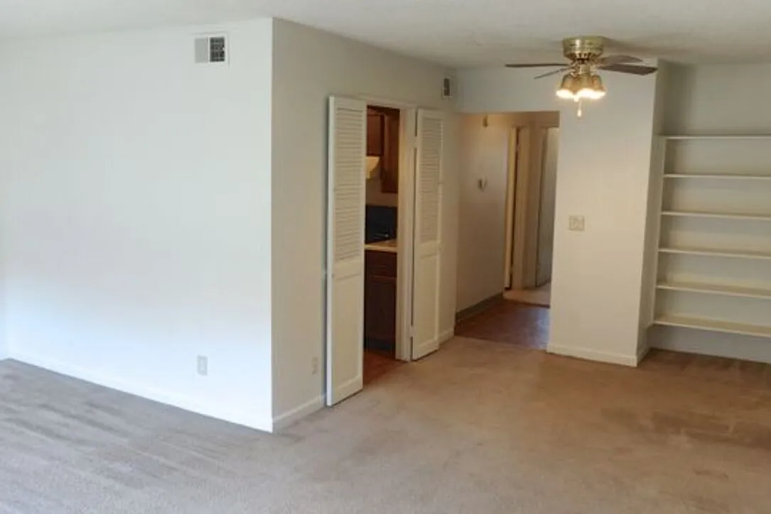 The Citadel Apartments — Photo 4
