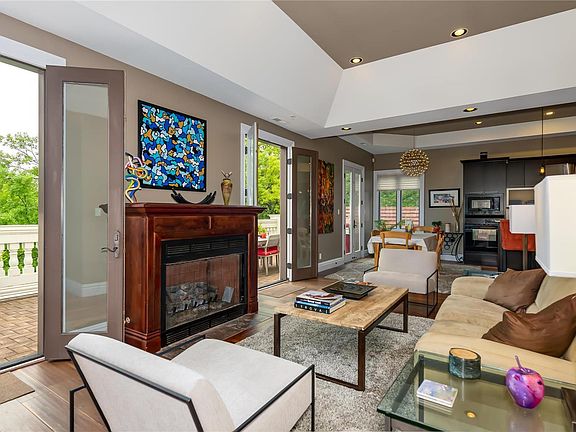 3rd image of 4411 McPherson Ave #4