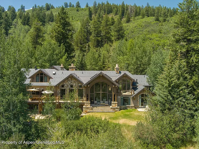 691 Pfister Dr — Photo 86
