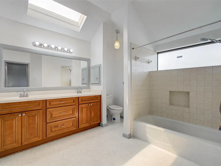 2538 Knights Cir — Photo 30