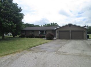 312 E Airport Rd, Kendallville, IN 46755