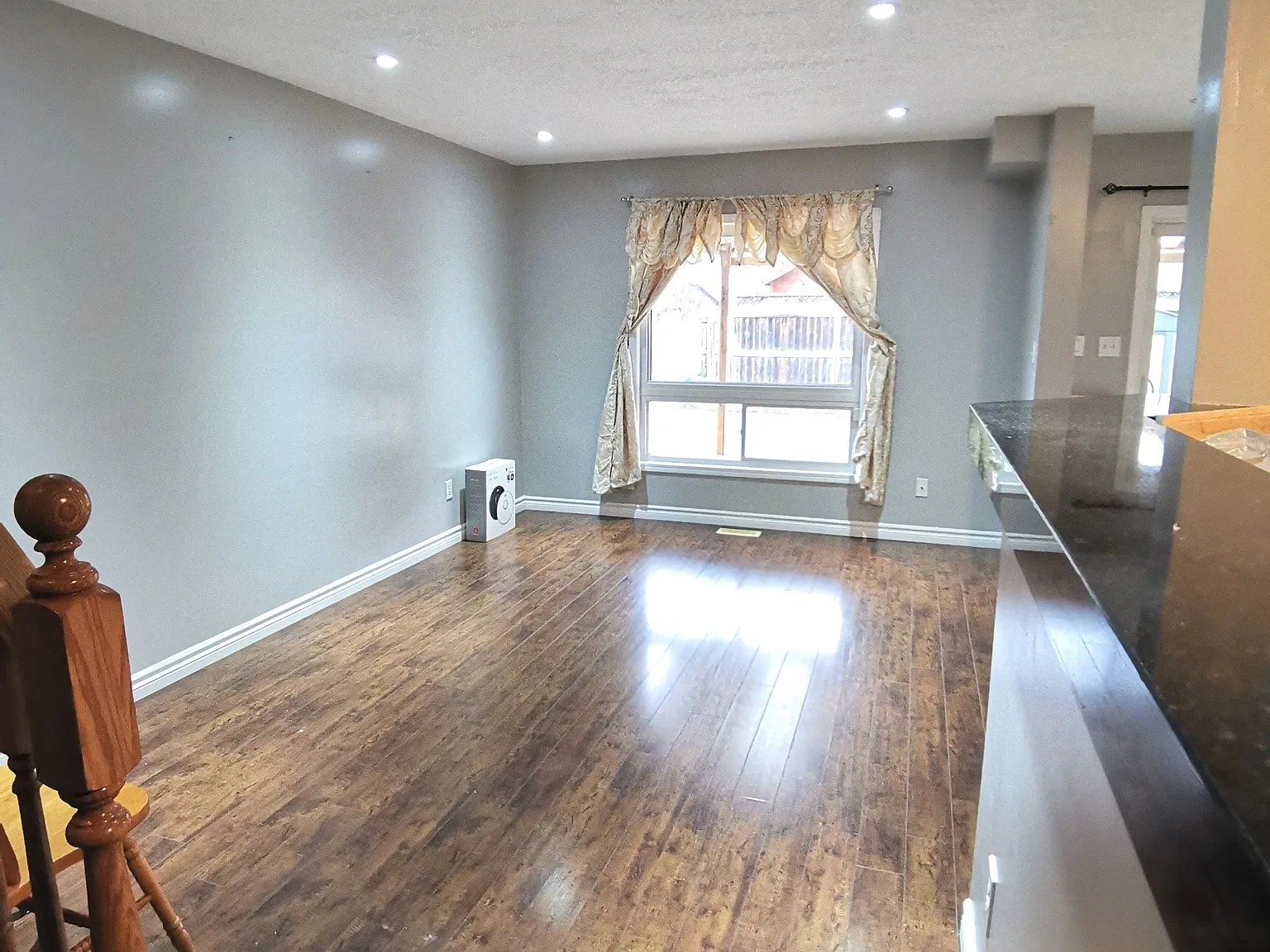 4 bed, $2,895 — Photo 2