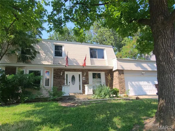 48 Oak Hill Ln, Saint Peters, MO 63376
