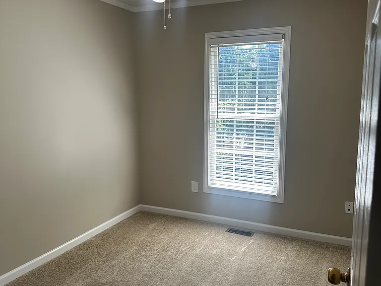 1057 Alexander Hamilton Ln — Photo 17