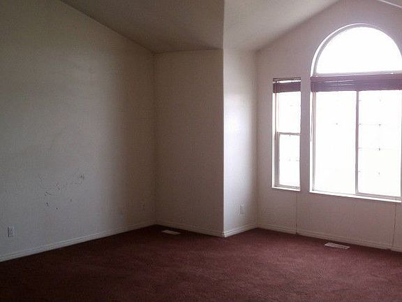 4th image of 124 N Highland Blvd