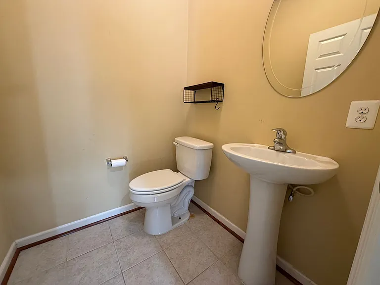 829 Rainier Rd — Photo 8