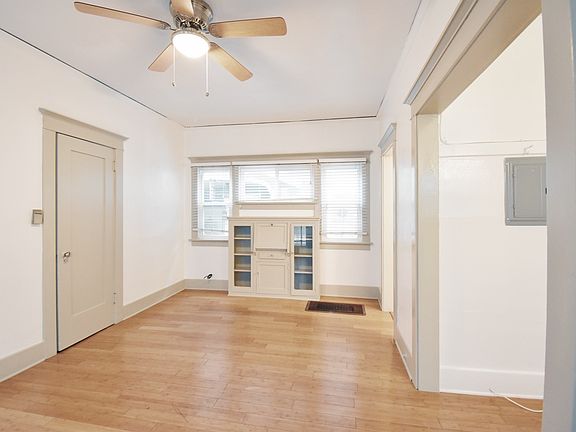 4th image of 1912 E 2nd St #1912-1/2-01