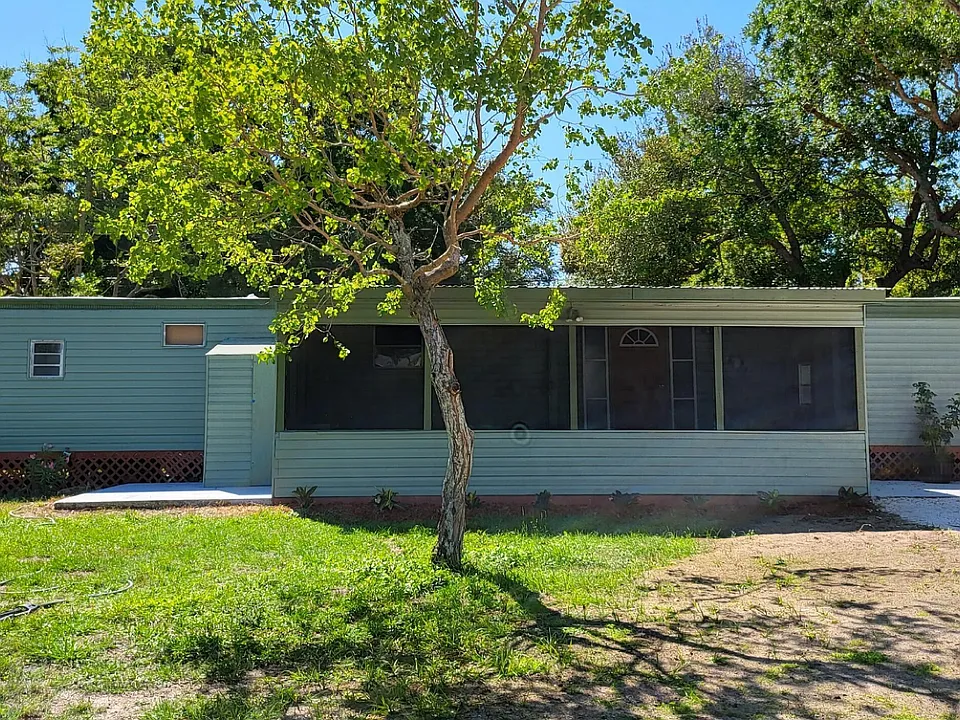 6877 Blue Bonnet Dr