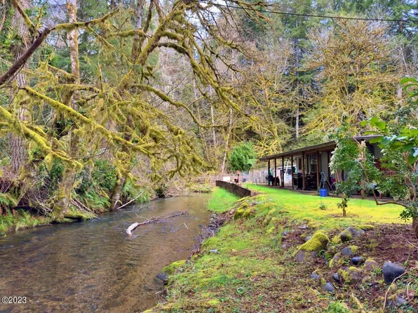 36 N Johnson St, Otis, OR 97368