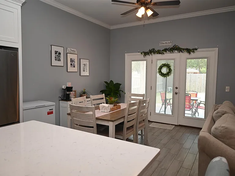 320 Mariners Way — Photo 16