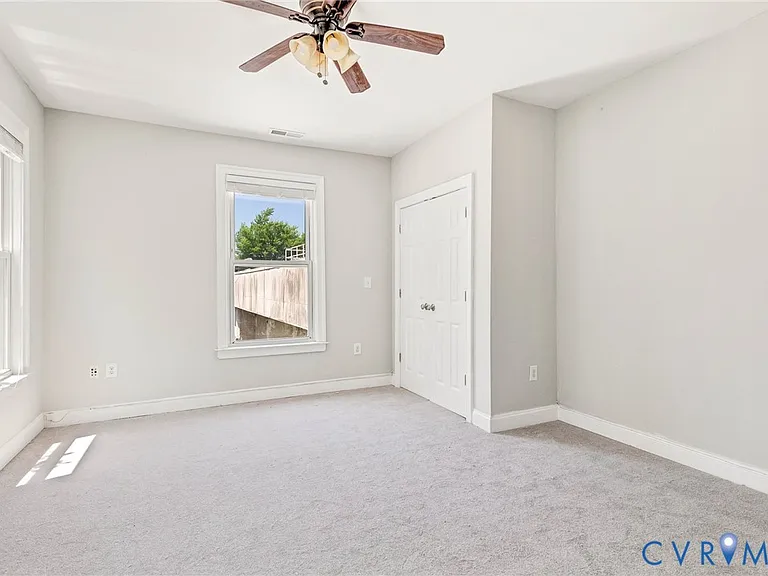 712 N 24th St — Photo 21