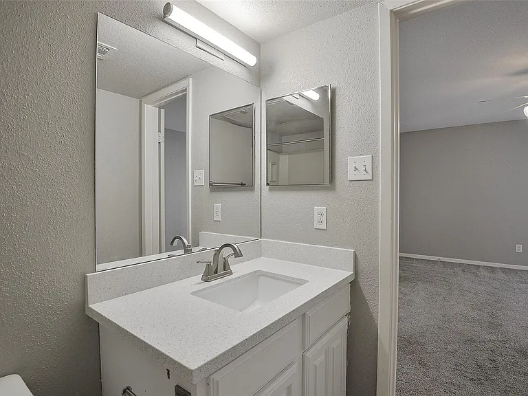 12955 Woodforest Blvd #54 — Photo 20