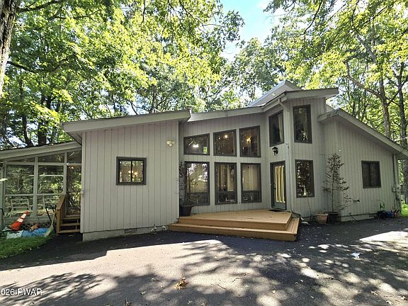 3rd image of 801 Tanager Ct