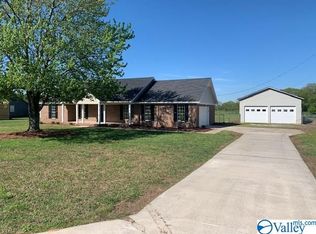 90 Stephenson Rd, Hartselle, AL 35640