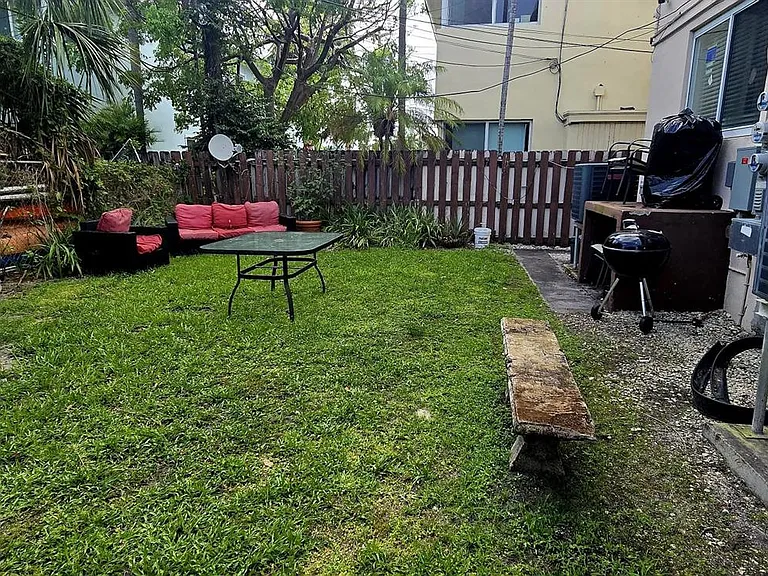 615 82nd St #1 — Photo 23