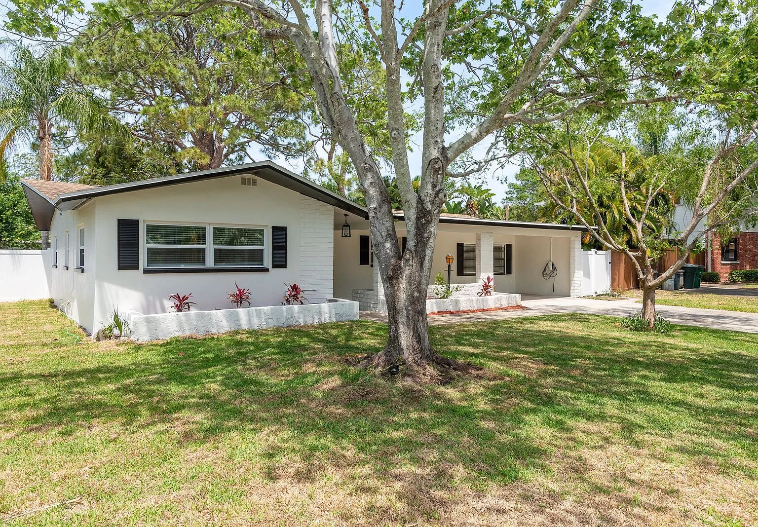 3 bed, 1881 sqft, $3,750 — Photo 3