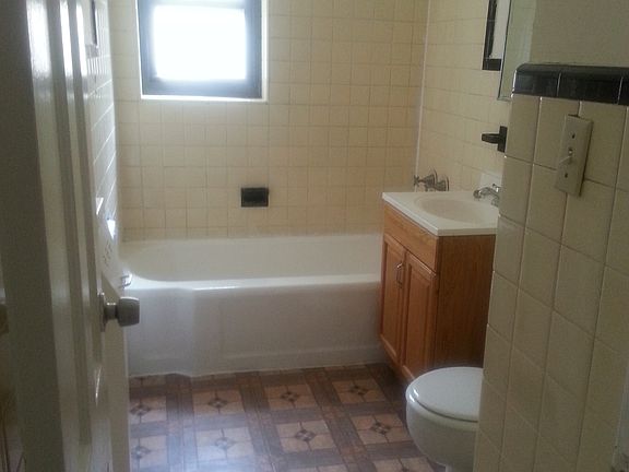 3rd image of 265 4th Ave APT E1