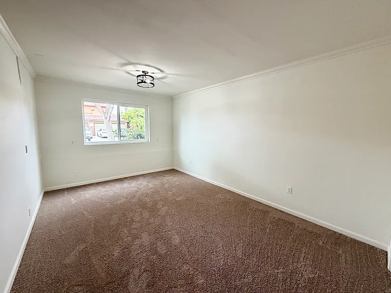 2525 E 19th St #10 — Photo 23