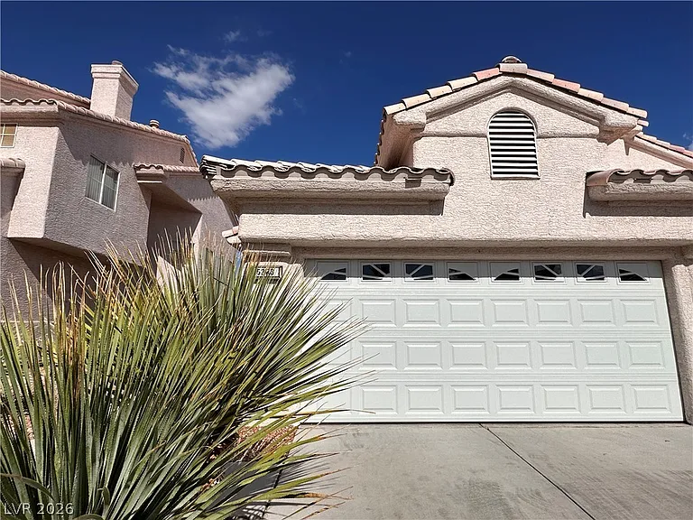 5323 Heatherbrook Cir — Photo 2