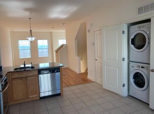 313 Gawron Ct, Parlin, NJ 08859
