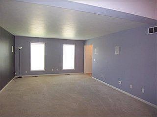 3rd image of 501 E 4th St