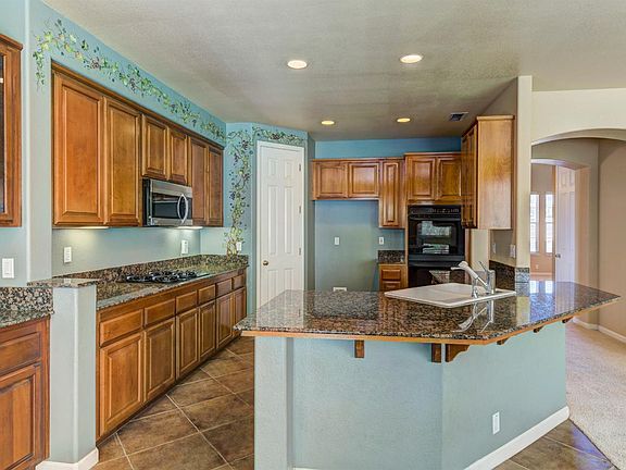3rd image of 5624 Benhenry Ct