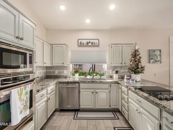 25236 S FLAME TREE Drive, Sun Lakes, AZ 85248