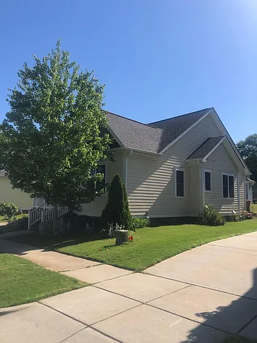 128 Idlewild Ave Photo 1