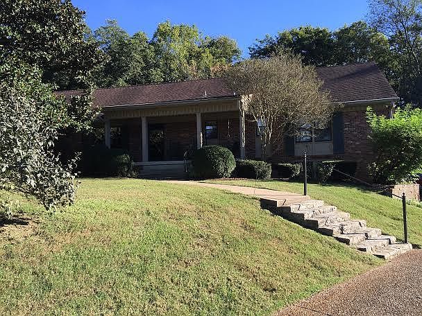 1st image of 120 Bluegrass Dr