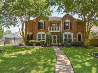 10738 Fallsbridge Dr, Houston, TX 77065