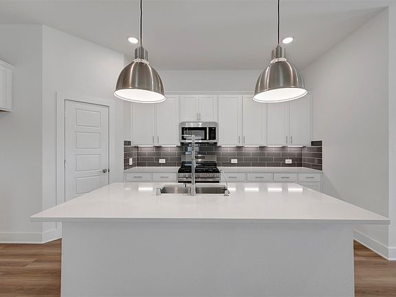 3rd image of 16827 Zavala Way