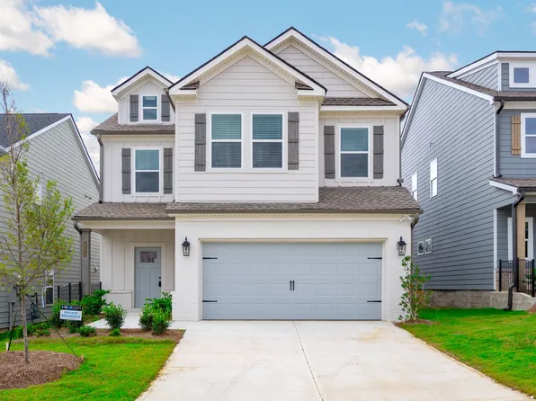 9138 Glimmer Ln, Ooltewah, TN 37363