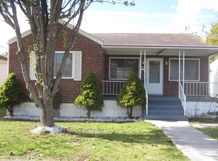 208 Johnston Rd, Princeton, WV 24740