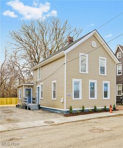 2729 Queen Ave, Cleveland, OH, 44113