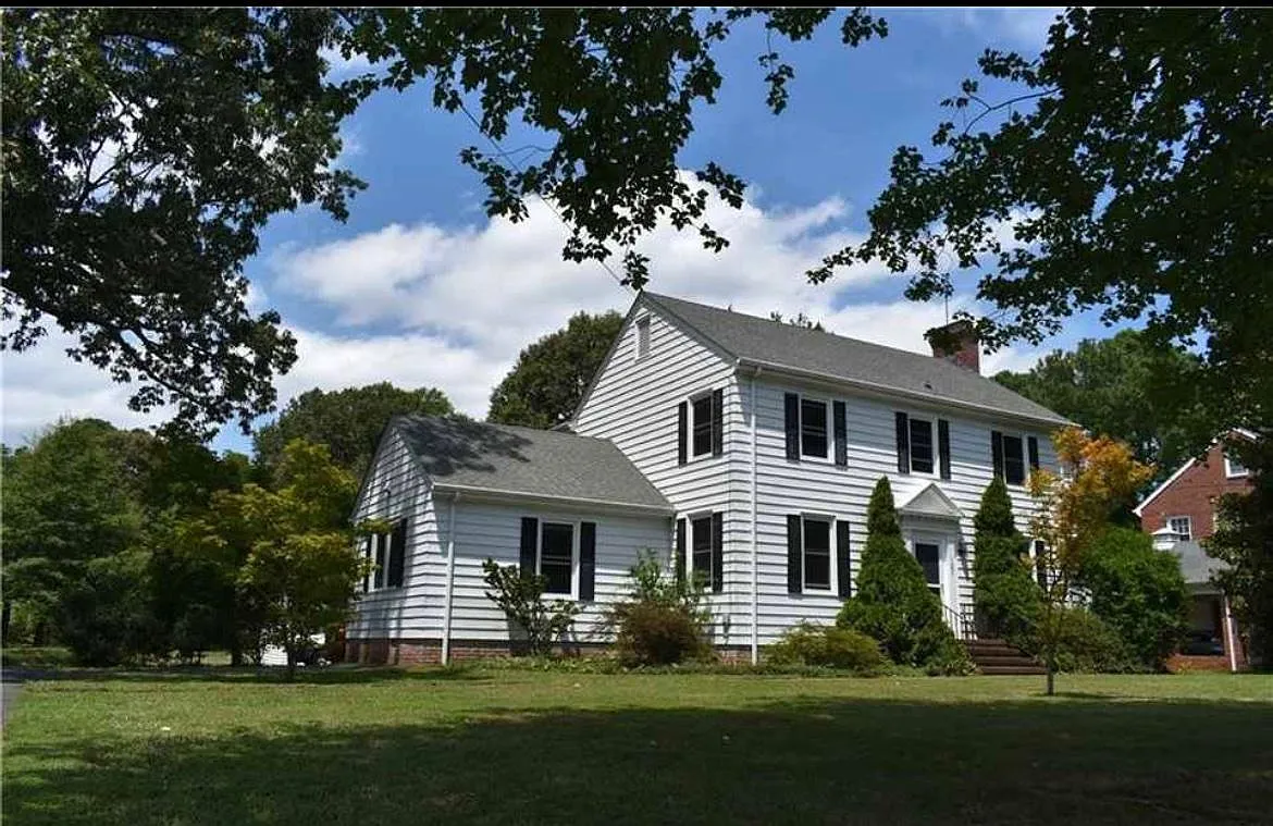127 E Church St — Photo 2