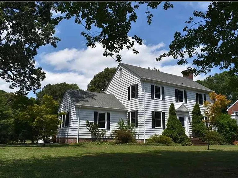 127 E Church St — Photo 2