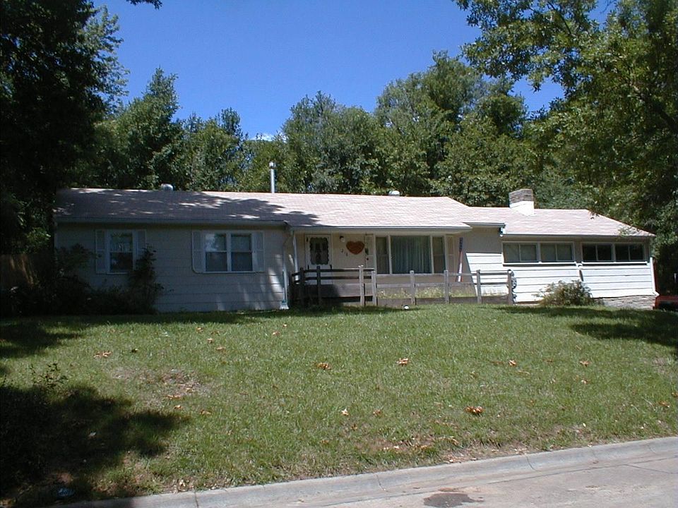 218 1/2 Ridge- Both units are main floor living-neither unit has a basement