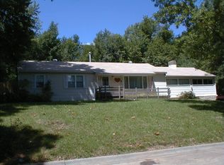 218 Ridge Dr, Manhattan, KS 66502