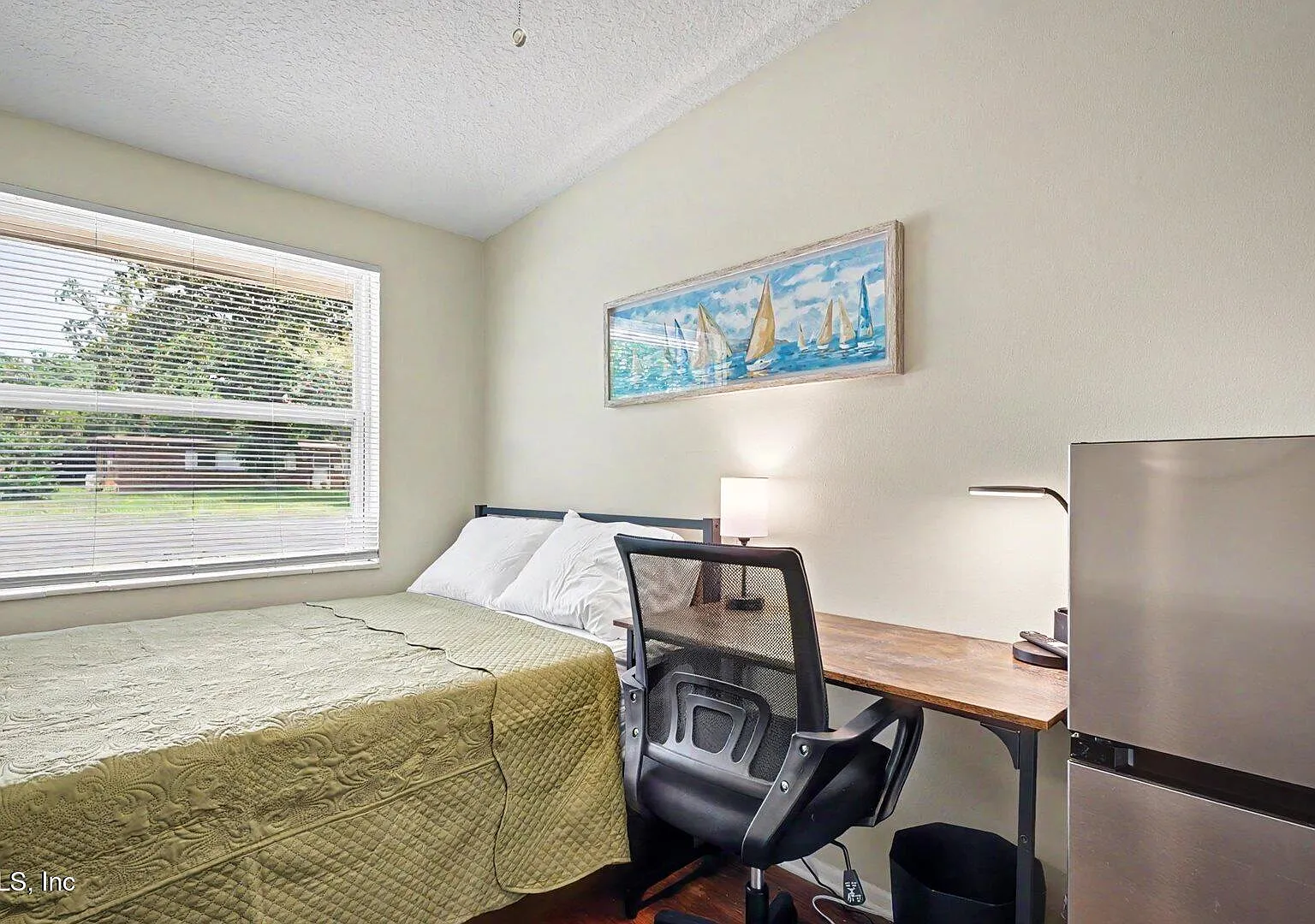 1 bed, 1.0 bath, 101 sqft, $782 — Photo 4
