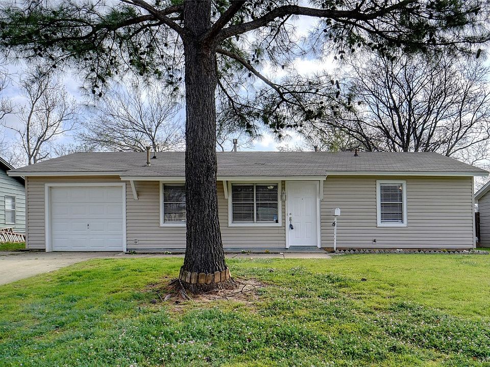 1st image of 900 Aransas Dr