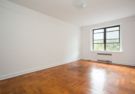 2nd image of 187 E 4th St APT 1K