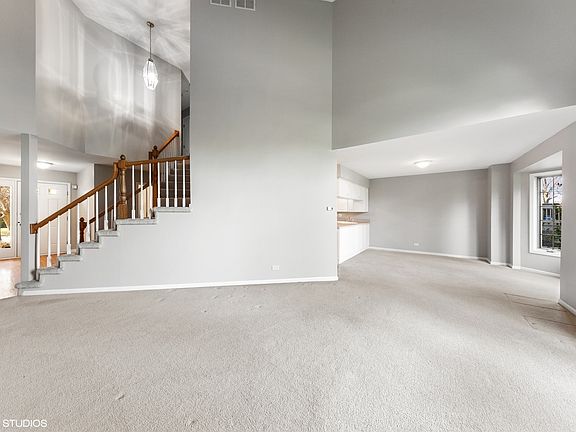 3rd image of 8613 Evergreen Ln