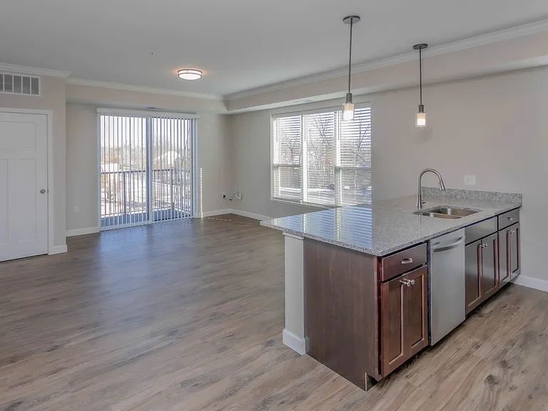 Eagan Heights Apartments — Photo 33