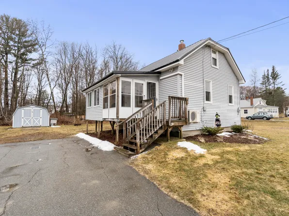 17 Wheelden Heights, Hampden, ME 04444