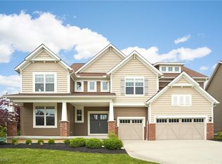 30 Harvester Dr, Copley, OH 44321