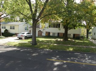 1100 Saint Anthony Ln, Florissant, MO 63033